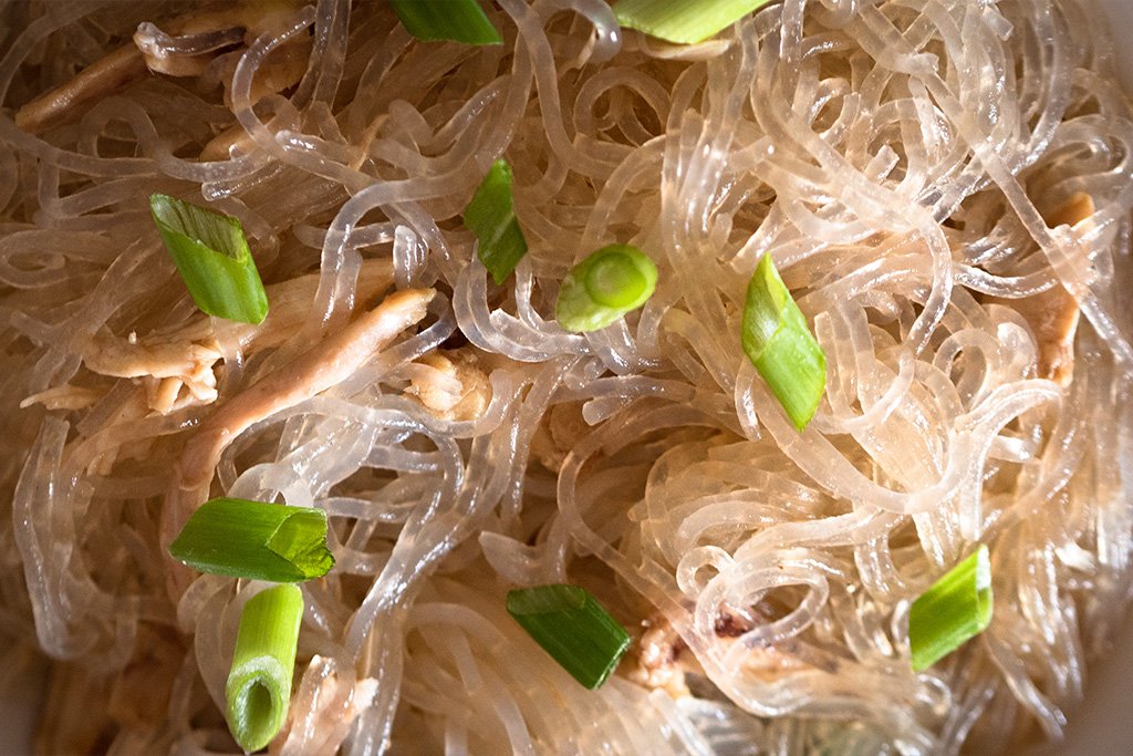 slow cooker chicken long rice