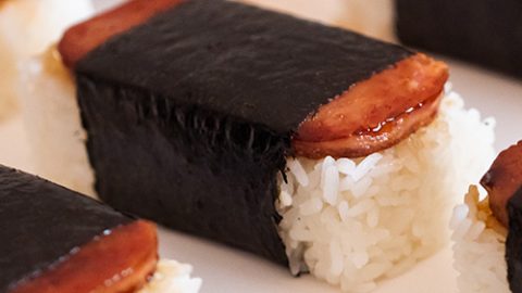 https://onohawaiianrecipes.com/wp-content/uploads/2022/08/Spam-Musubi_Thumbnail-480x270.jpg