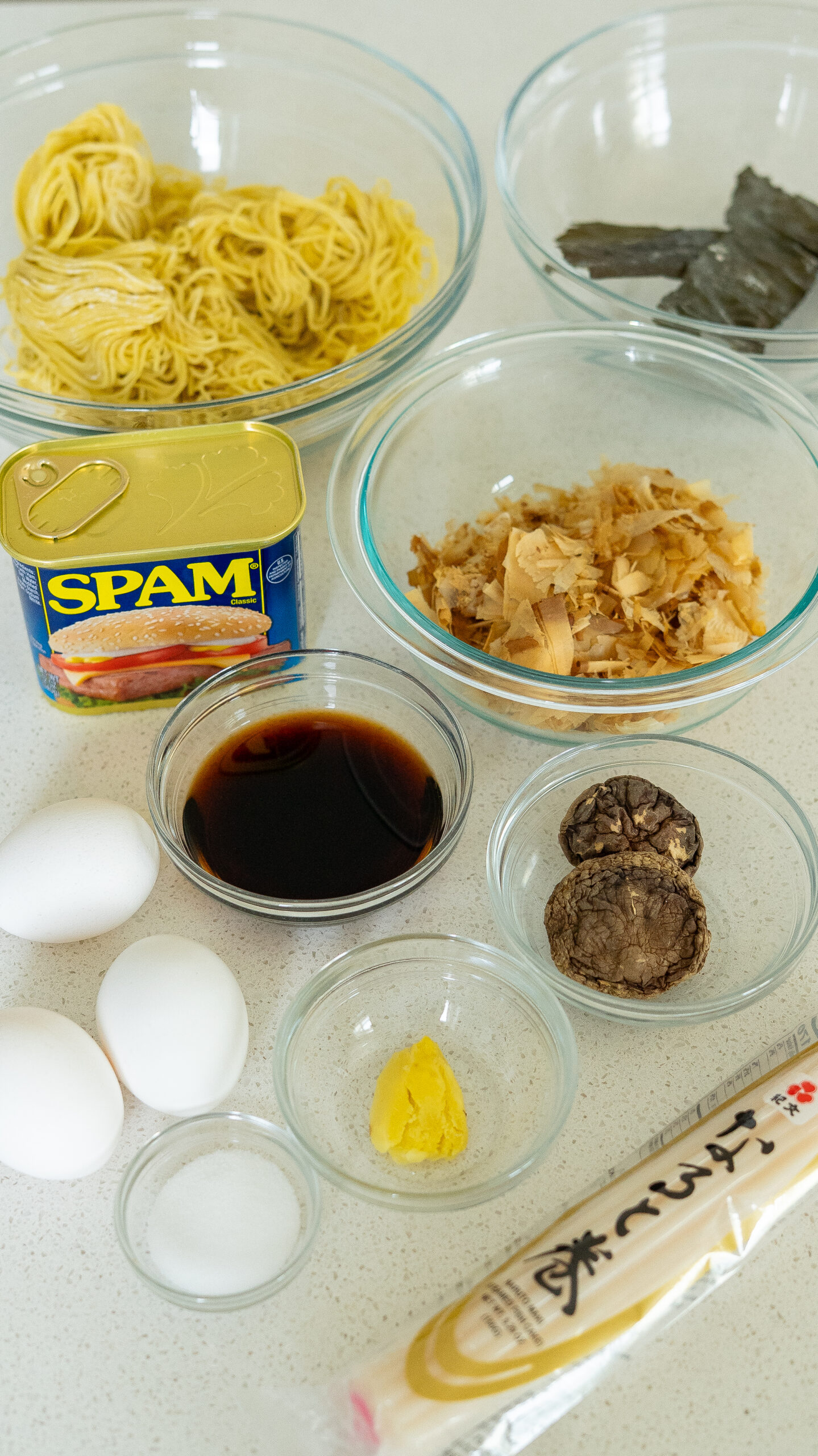 Saimin ingredients